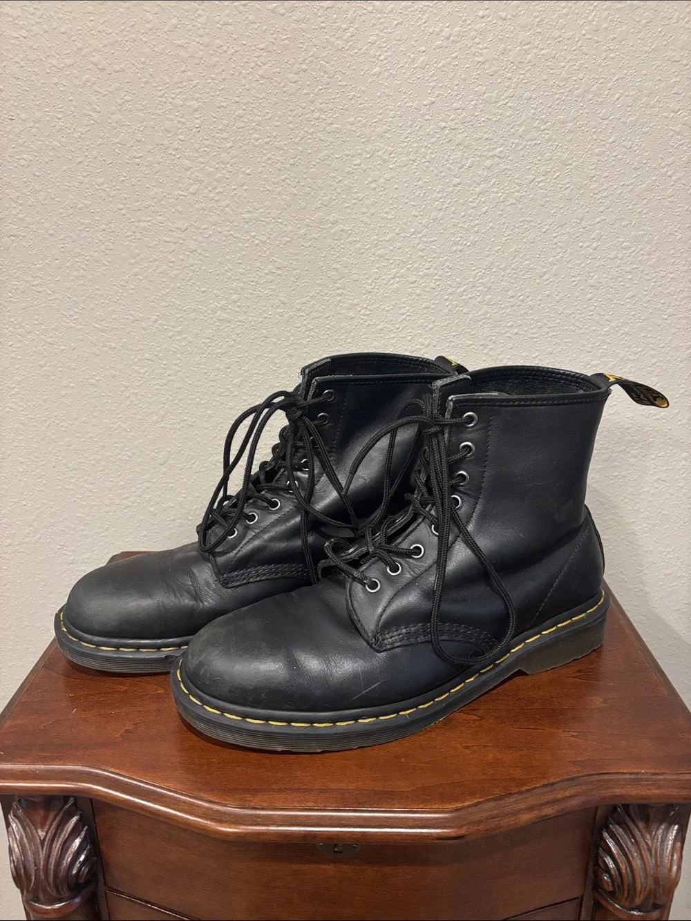 Dr. Martens 1460 Black Leather 8-Eye Lace-Up Boots Men’s US 10